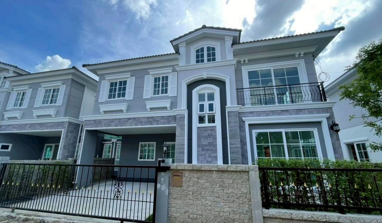 北榄府 | Golden Neo Sukhumvit-Lasalle 独栋别墅出租 4卧 181平米 85,000泰铢/月（可养宠物）