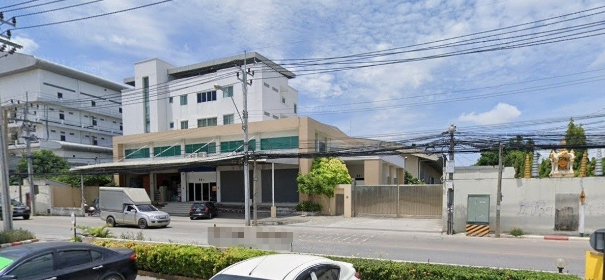 北榄府 |【绿色区】Bang Pla, Theparak区域 工厂出租 5,600平米 每平米120-150泰铢/月（有工厂许可证）