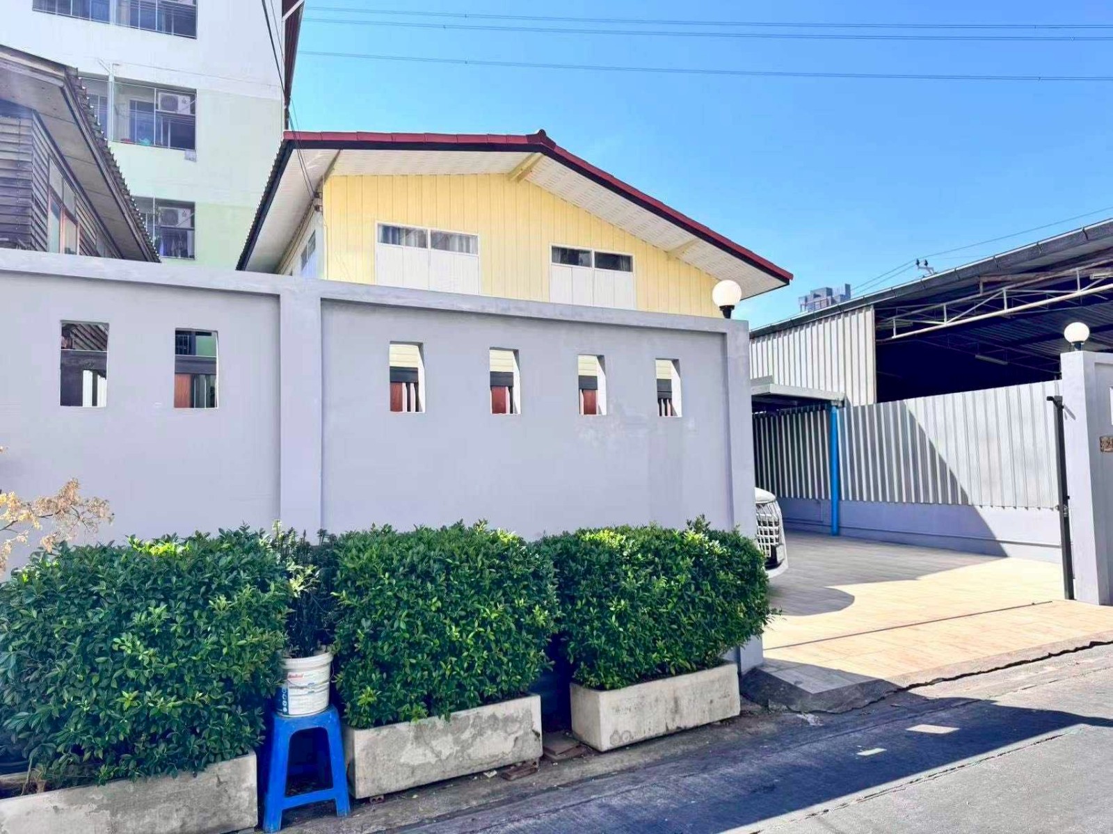 辉煌区 | Huaikhwang — Sutthisan 别墅出租 3卧 200平米 80,000泰铢/月