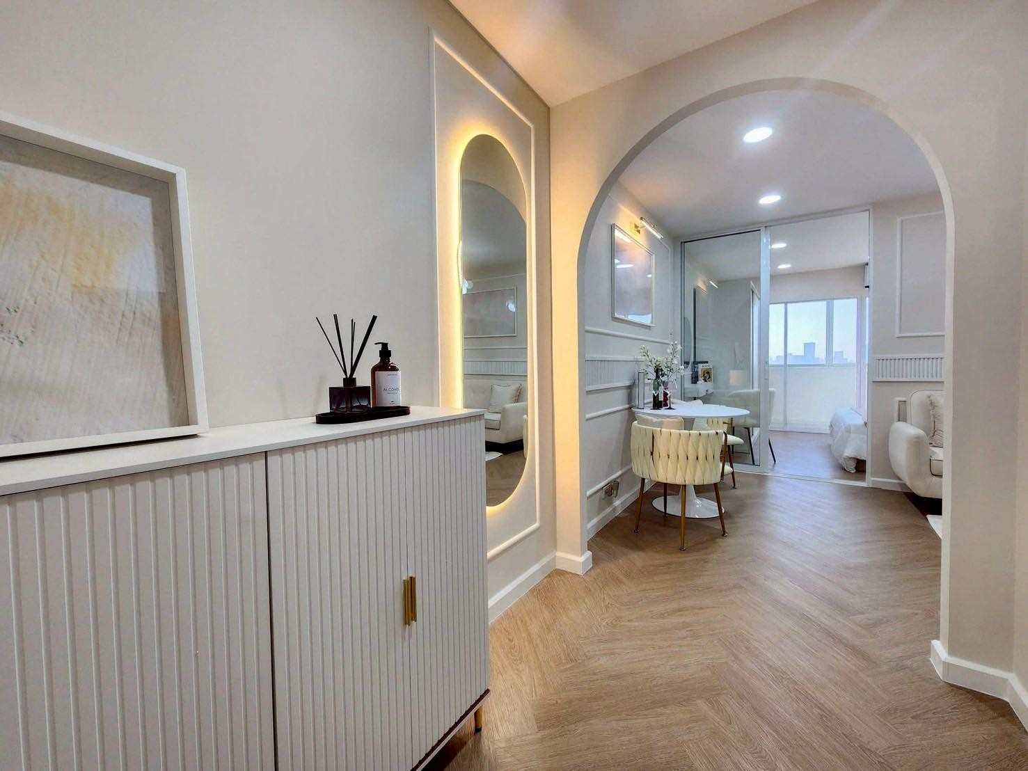 邻铃区 | SRIVARA MANSION 公寓出租 1卧 40平米 15,000泰铢/月