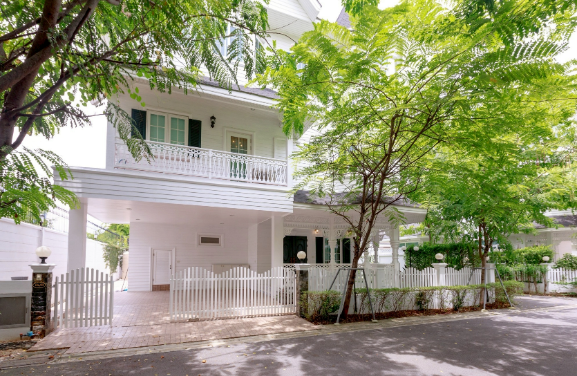 曼那区 | Fantasia Villa 4 独栋别墅出租 4卧 350平米 180,000泰铢/月