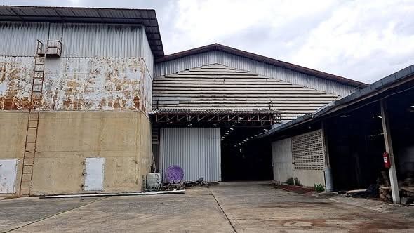 巴吞他尼府 | Lumlukka，Khlong14区域 仓库出租 2,160平米 200,000泰铢/月