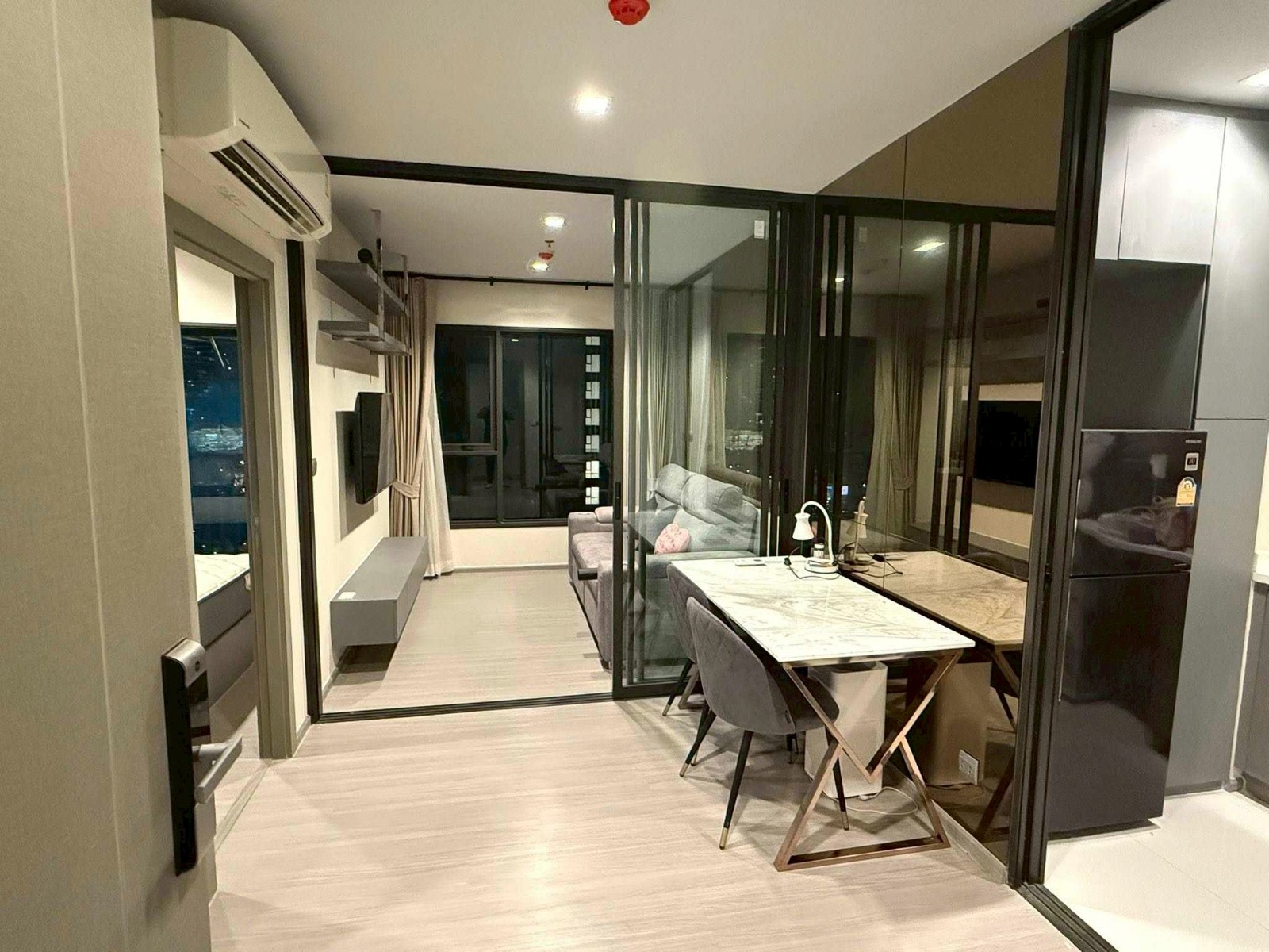 拉差贴威区 | Life Asoke Rama9 公寓出租 1卧 35平米 24,000泰铢/月