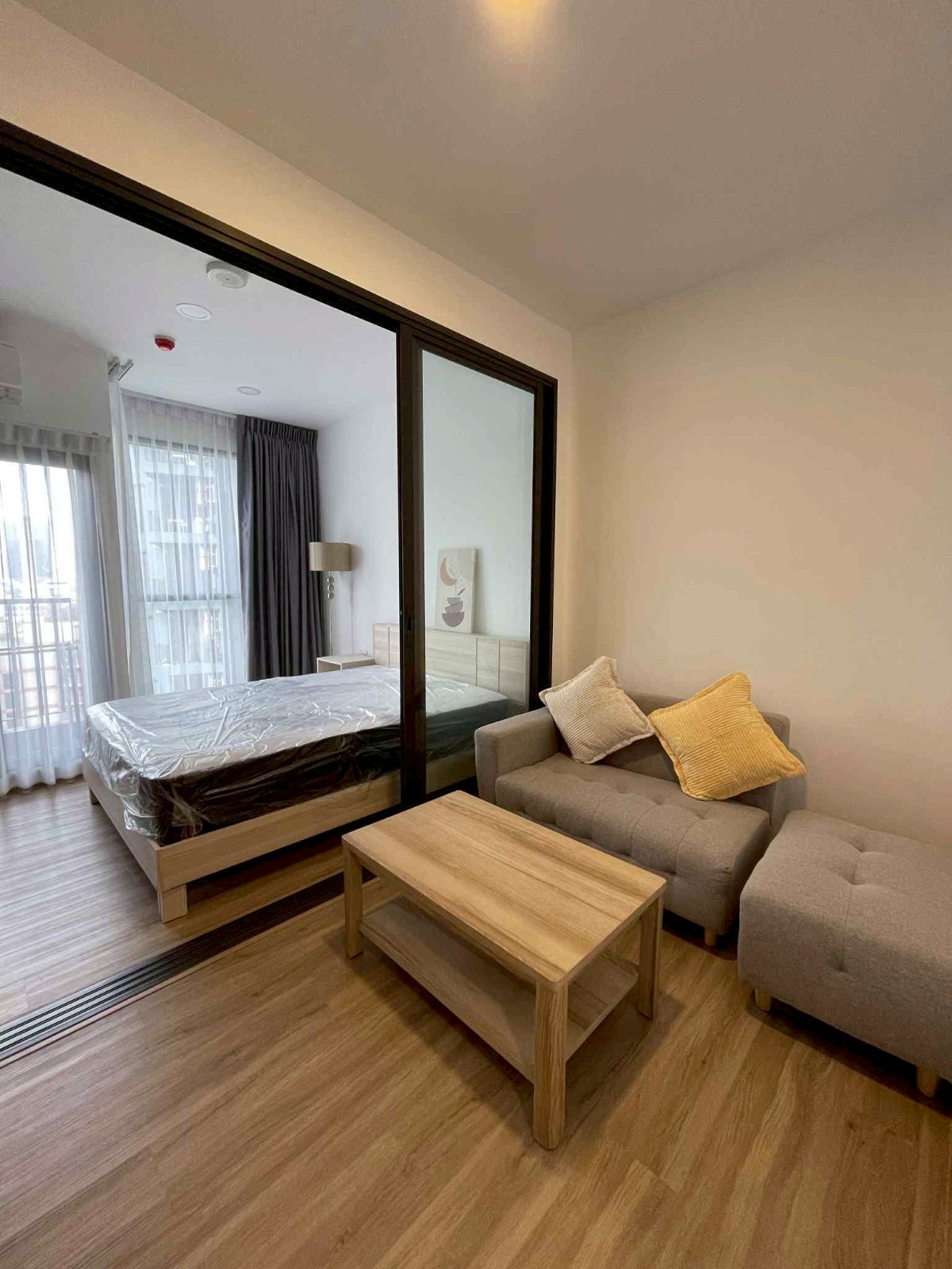 辉煌区 | The Stage Mindscape Ratchada-Huaikhwang 公寓出租 1卧 27平米 18,000泰铢/月