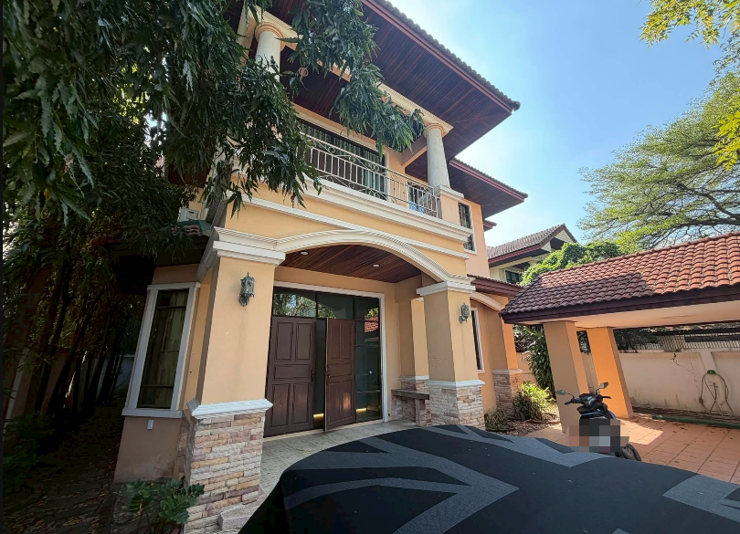 瓦他那区 | Pridi Banomyong巷 独栋别墅出租 3卧 388平米 90,000泰铢/月