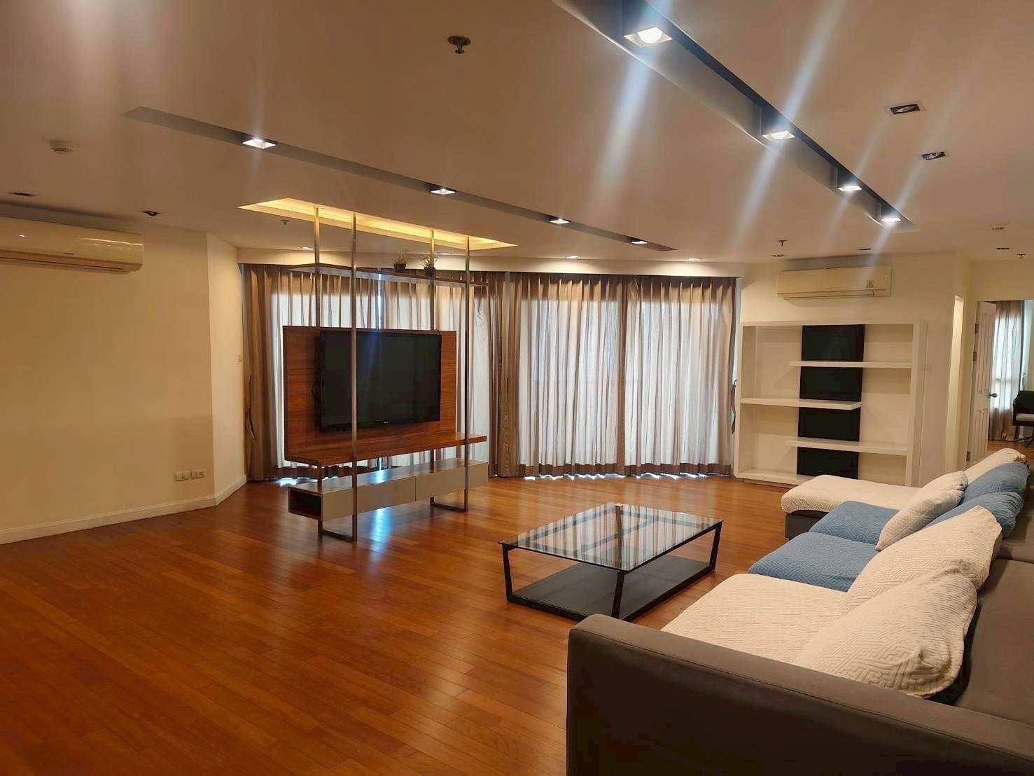 辉煌区 | Belle Grand Rama9 公寓出租/售 6卧 295.3平米 出租130,000泰铢/月，出售3500万泰铢