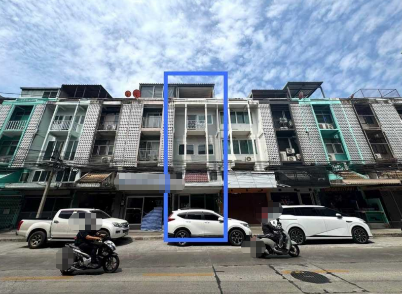 邻铃区 | Meng Jai — Ratchada地段 商铺出租 三层半（不含屋顶露台）76平米 39,000泰铢/月（可注册公司）