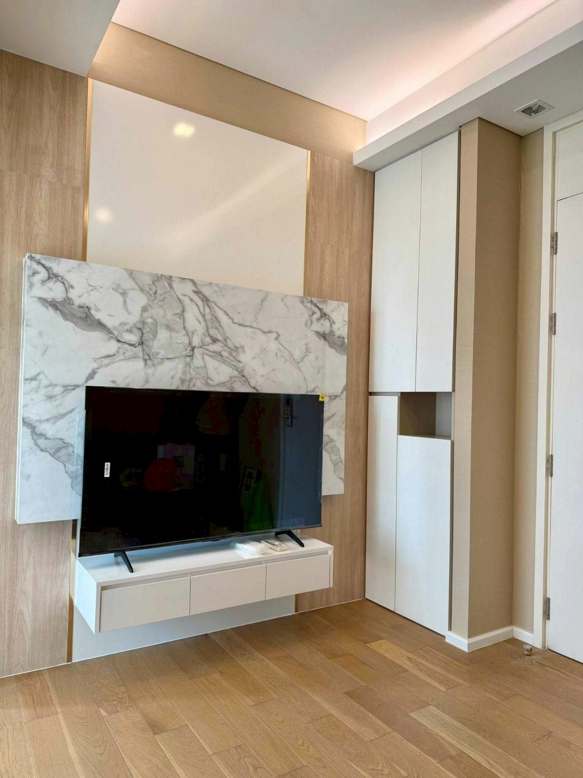 乍都节区 | The Saint Residences 公寓出租 1卧 31平米 16,000泰铢/月