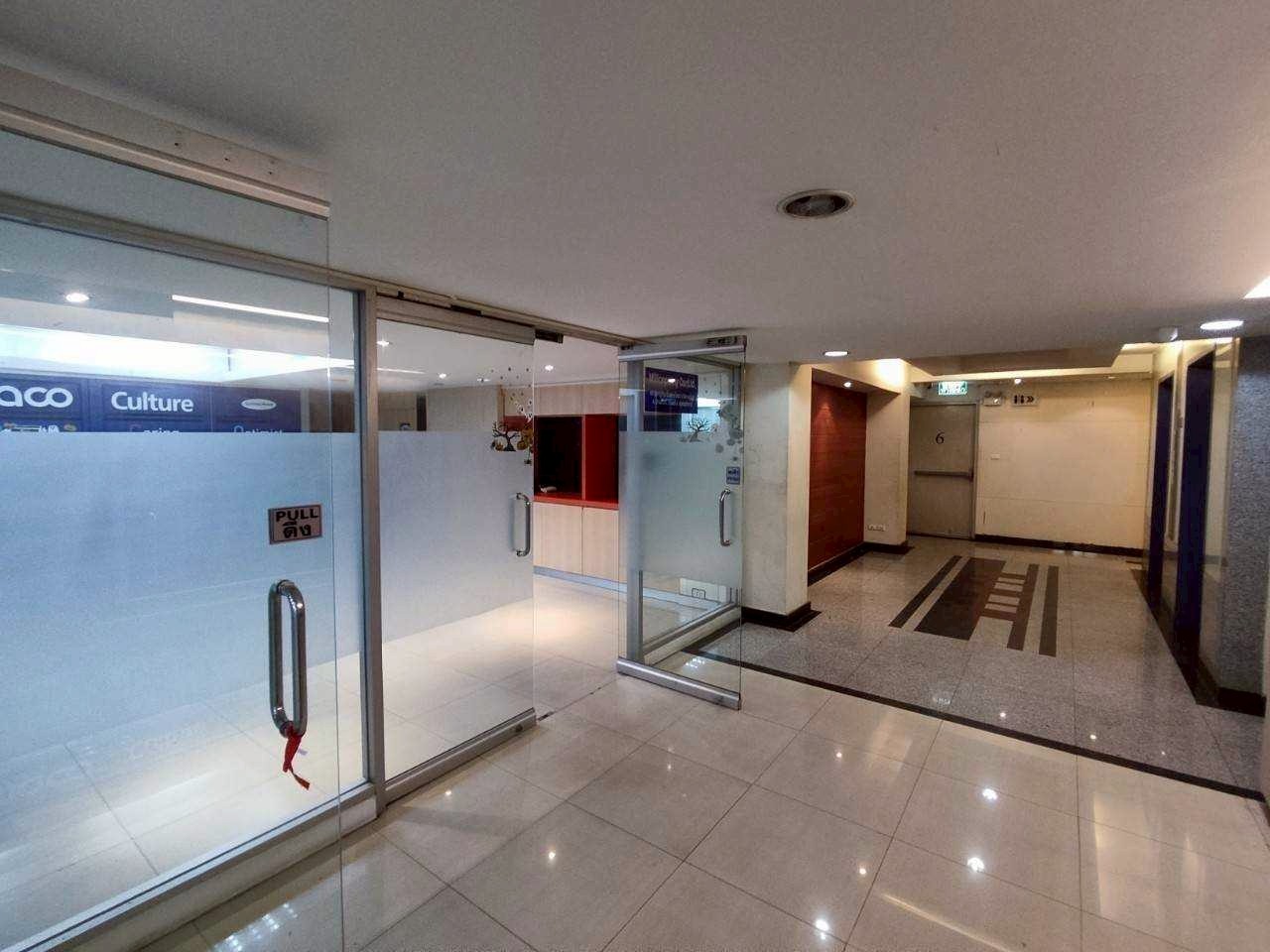 乍都节区 | CHEDJEERA BUILDING 办公楼出租 136平米 每平米550泰铢/月