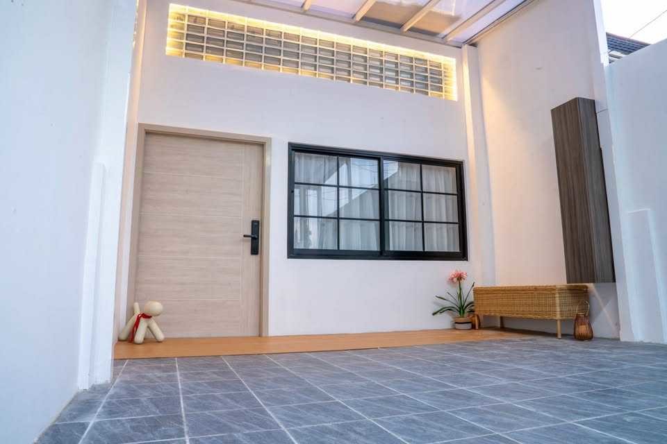 瓦他那区 | Pridi Banomyong巷 联排别墅出租 3卧 160平米 65,000泰铢/月（可养宠物）