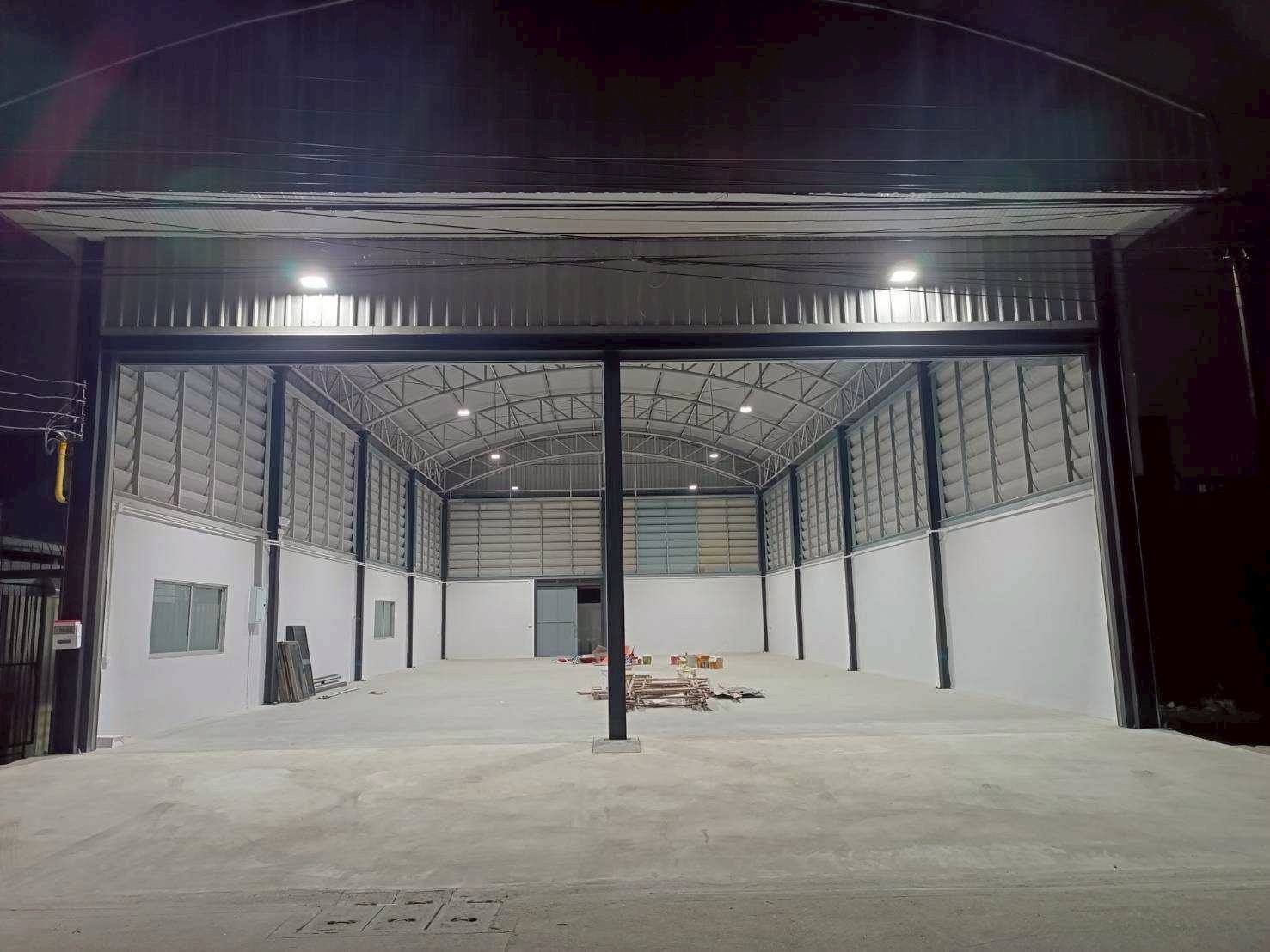 北榄府 | Theparak，Bangna Trad 仓库出租 288平米 50,000泰铢/月