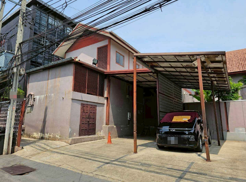 乍都节区 | Latphrao — Chom Phon 仓库出租 400平米 80,000泰铢/月