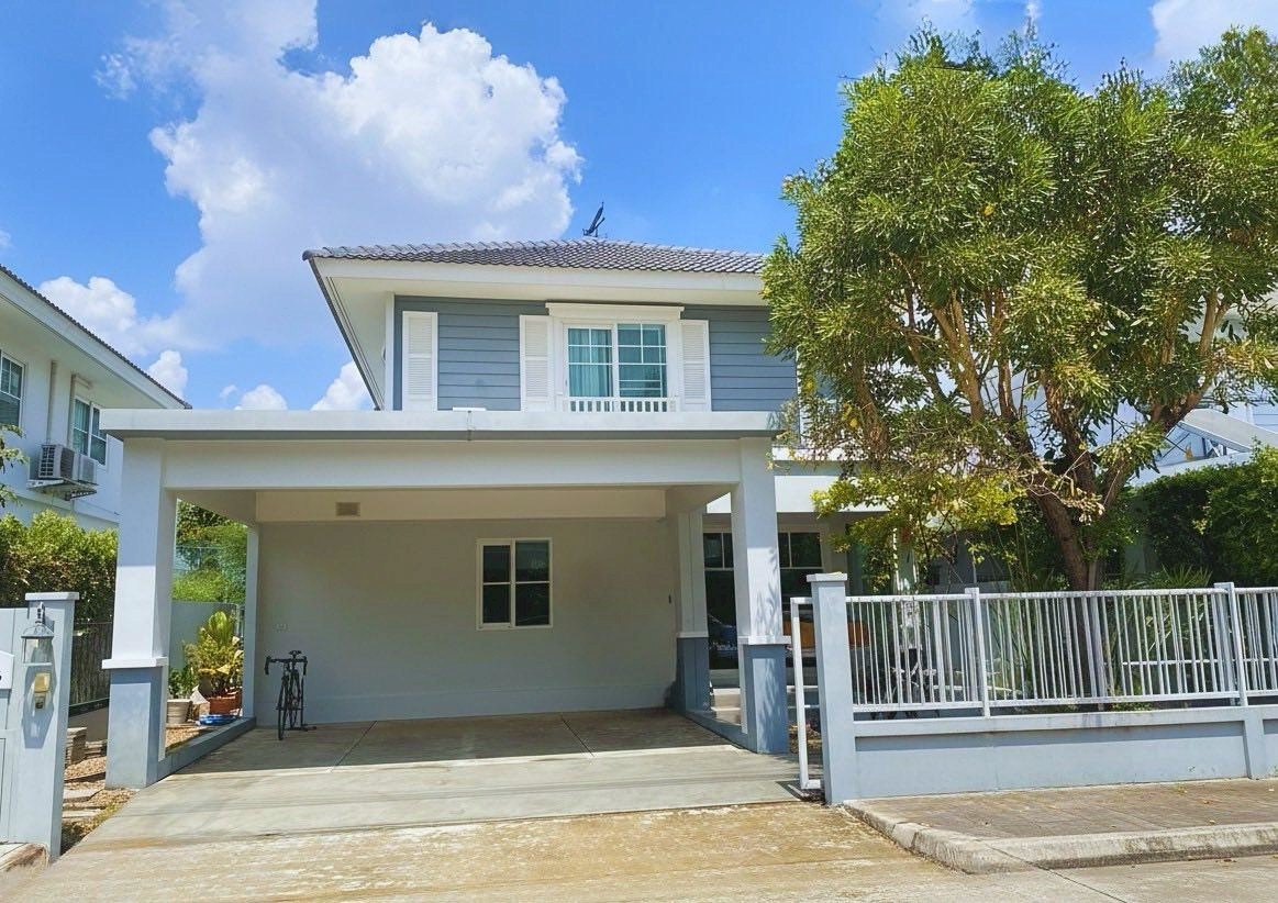 北榄府 | Villaggio Srinakarin-Bangna 联排别墅出租 3卧 133平米 50,000泰铢/月（可养宠物）