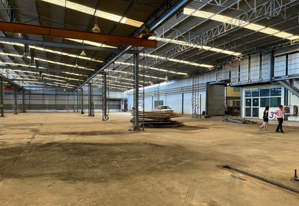 北榄府 |【紫色区】Bang Sao Thong地段 工厂/仓库出租/出售 3,800平米 每平米100泰铢/月，出售7900万泰铢