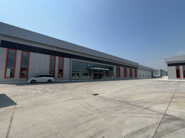 春武里晖凰国际工业园厂房出租；紫色用地 厂房面积4300～7200平米 每平米165泰铢/月