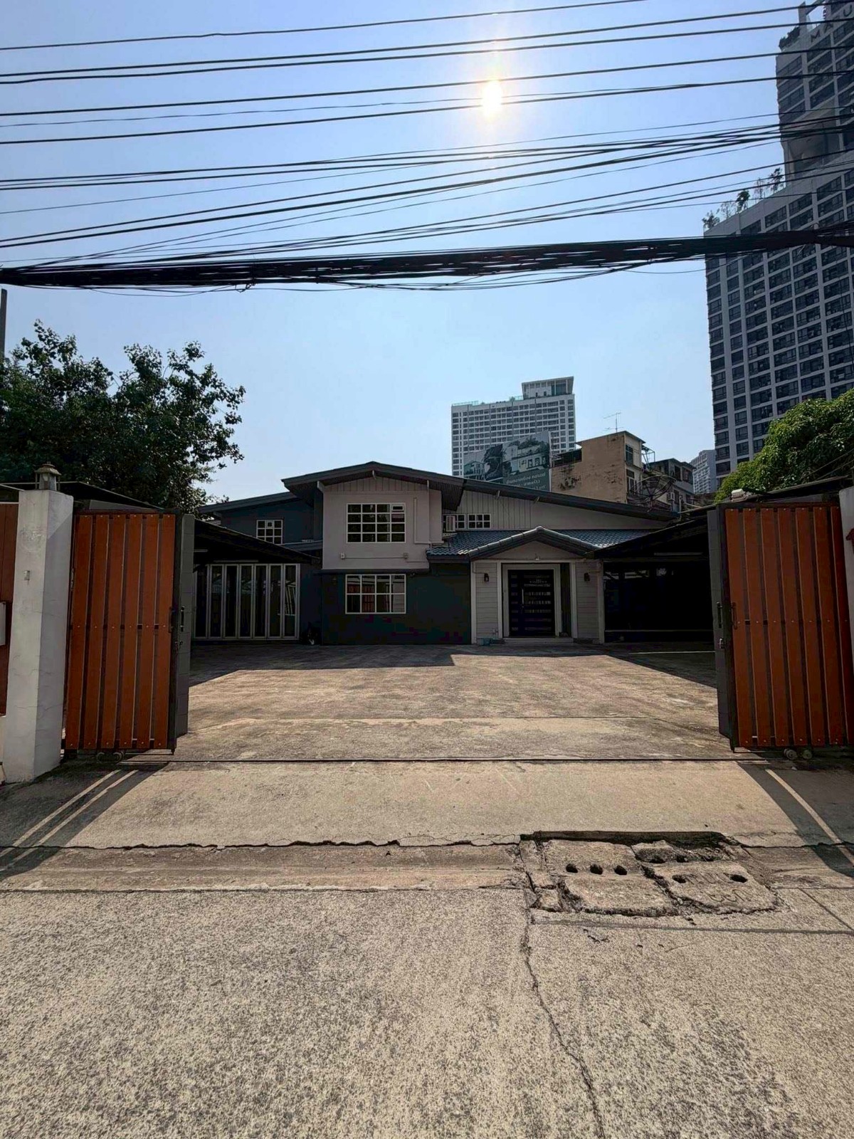 翁通郎区 | Home office — Latphrao地段 家庭办公室出租 4-5房 604平米 160,000泰铢/月