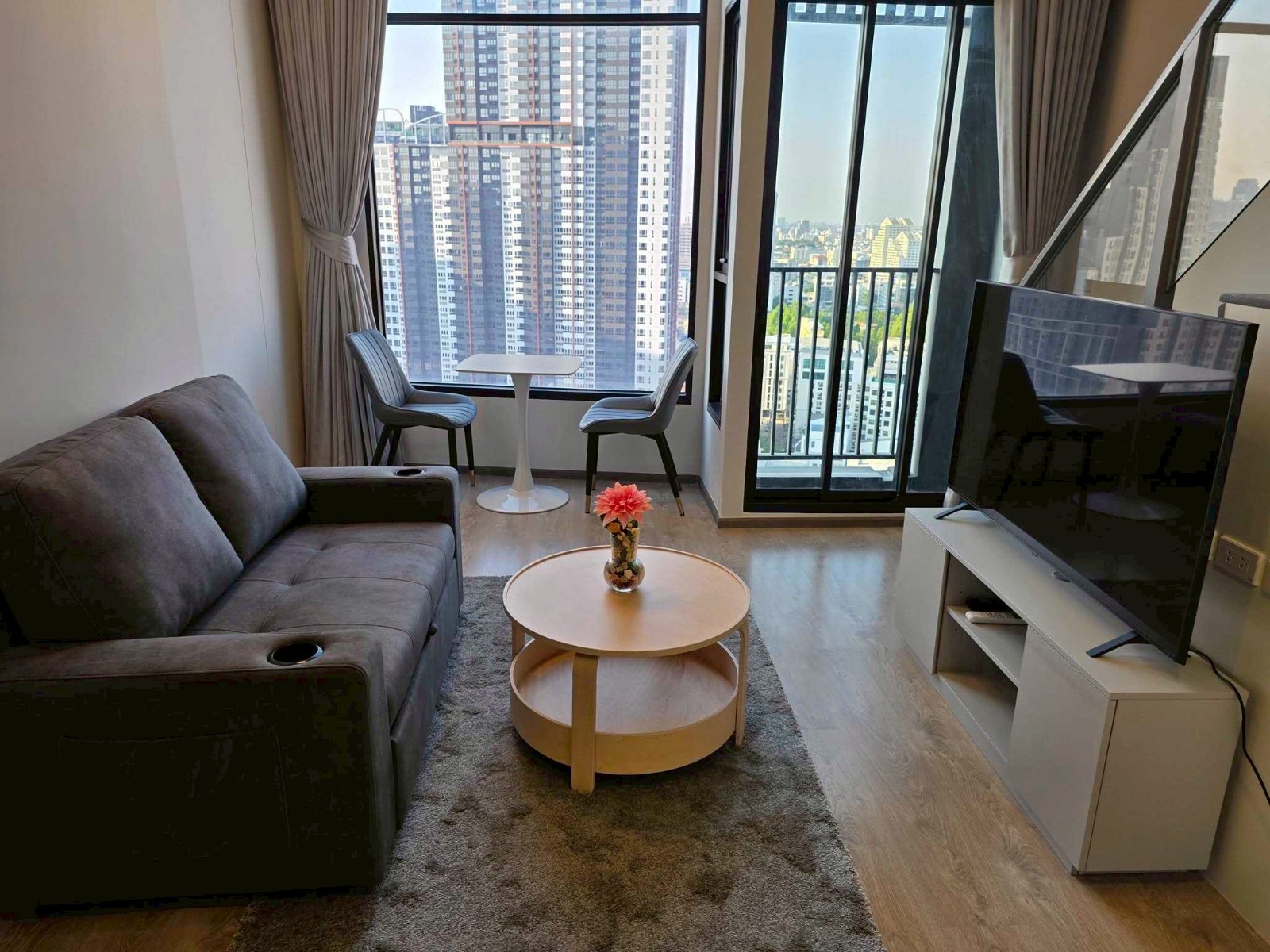 辉煌区 | SOHO Bangkok Ratchada 公寓出租 1卧 38平米 28,000泰铢/月