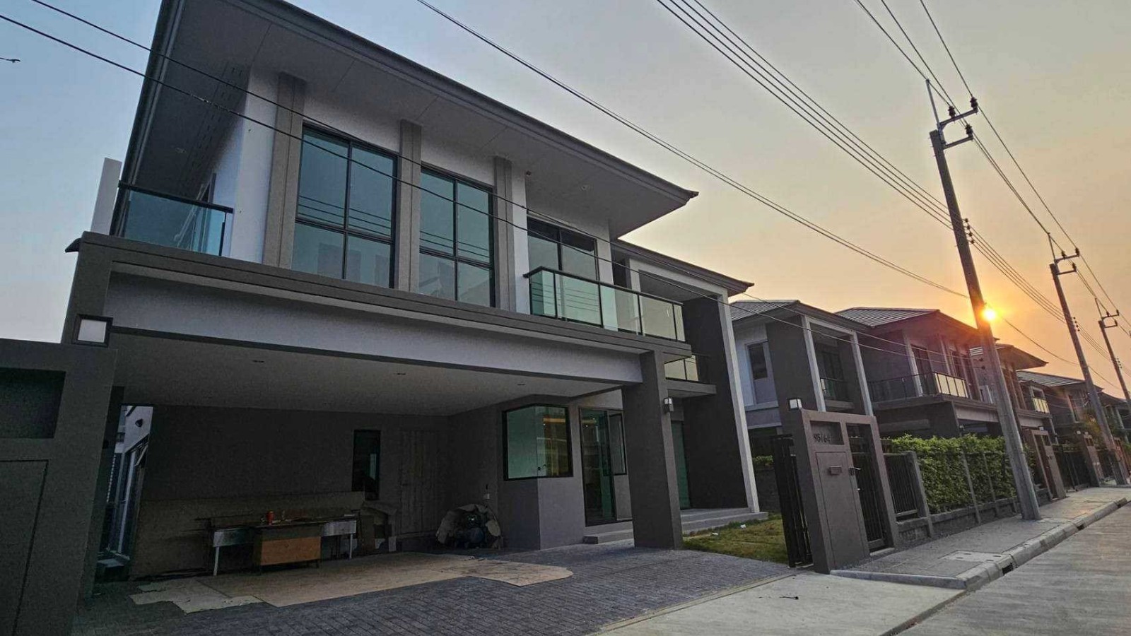巴威区 | The Palm Bangna-Wongwaen 独栋别墅出租 4卧 290平米 130,000泰铢/月