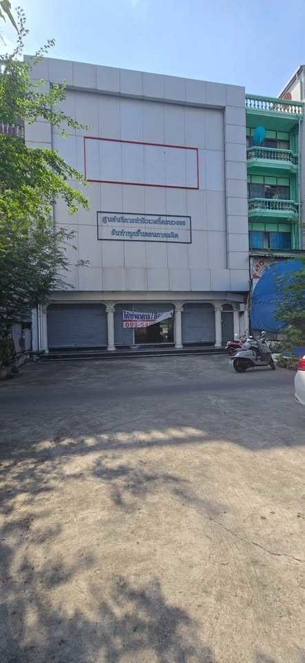 曼谷吞武里区（Talat Phlu）商用建筑出租