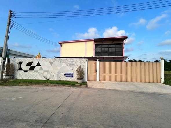 曼谷周边（龙仔厝府）化妆品及护肤品工厂出租.