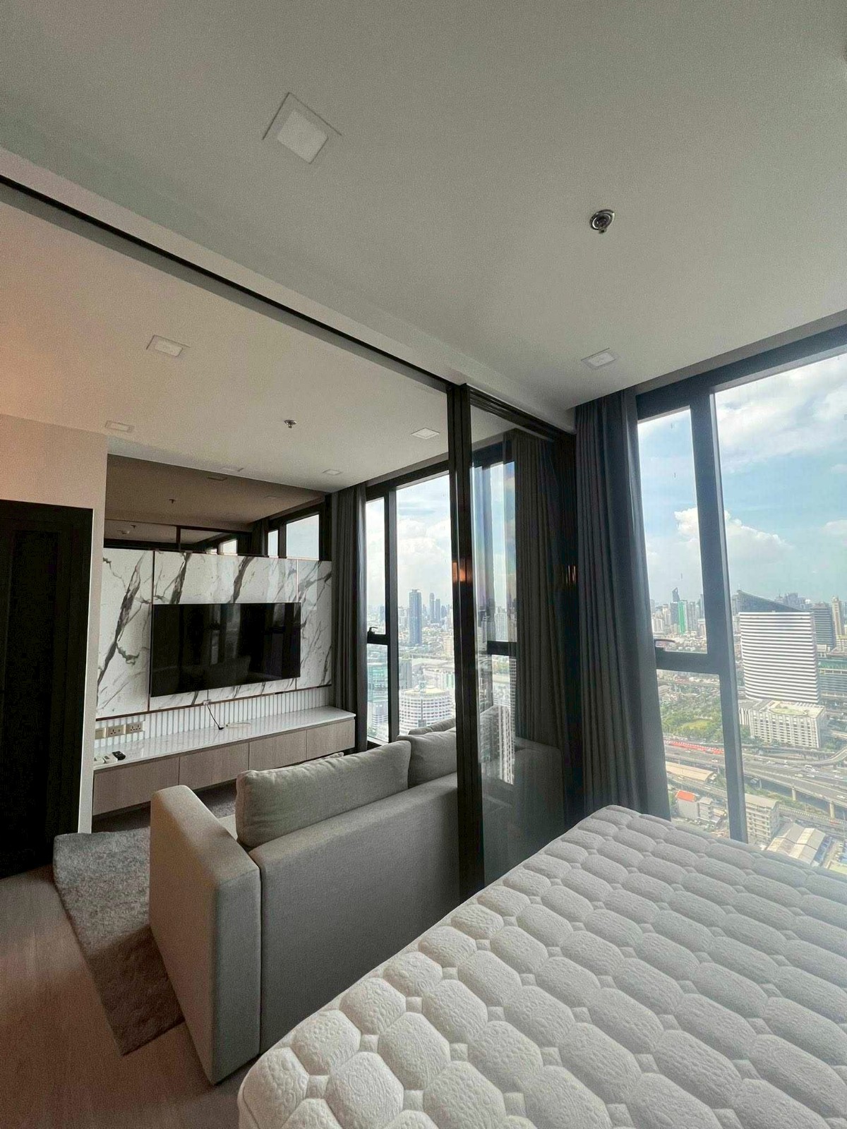 汇权区｜One9Five Asoke–Rama 9公寓出租 1卧36平米 36,000泰铢/月