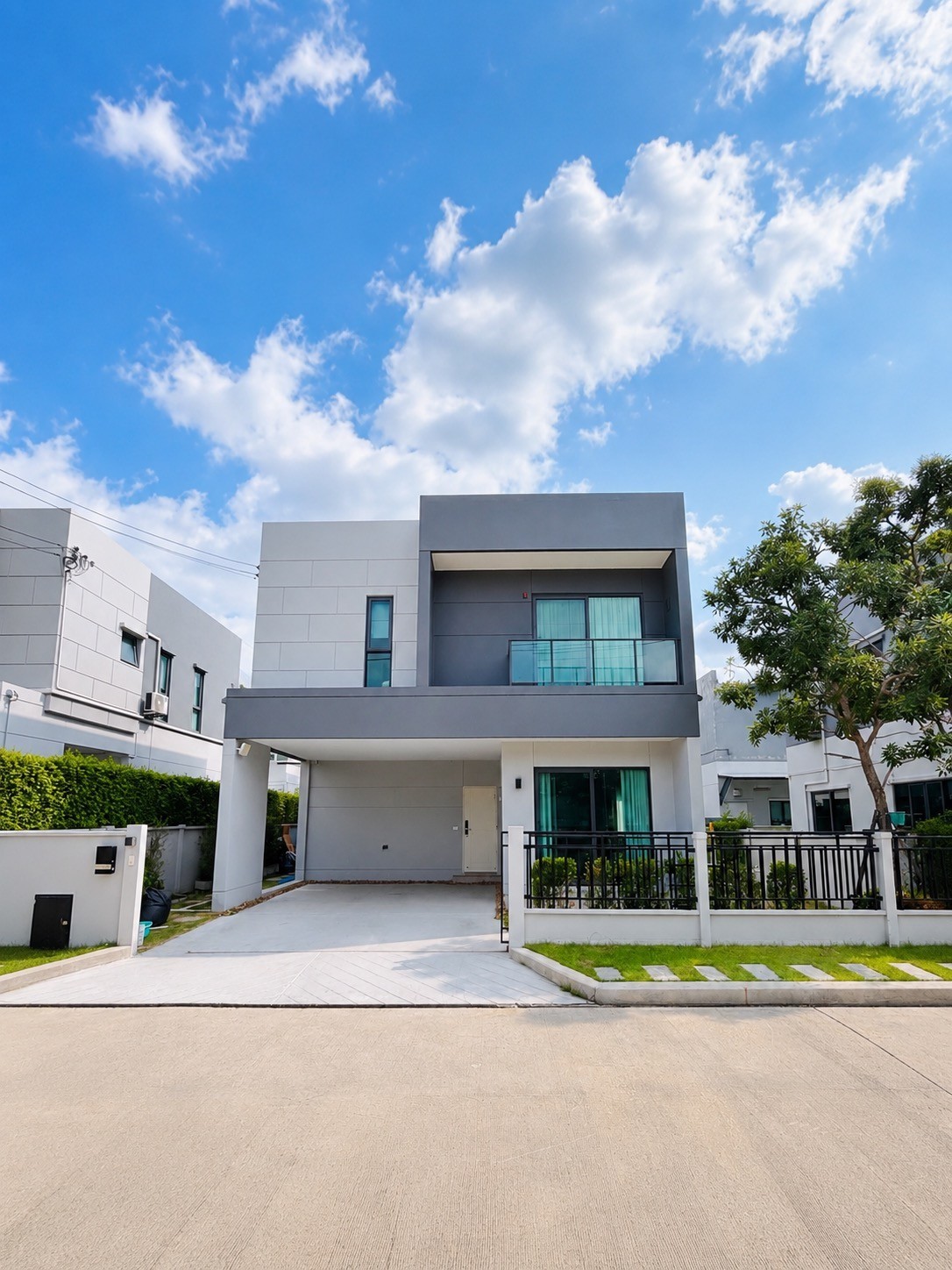 巴威区 | Centro Bangna Phase 1独栋别墅出租 170平方米3卧 租金7.5万泰铢/月