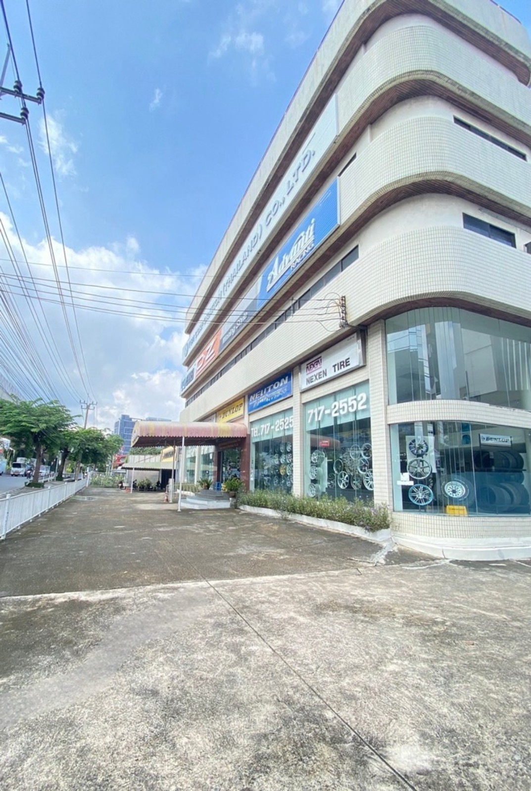 拉玛九区 | Rama 9独栋展示厅/总部办公楼出售/出租( 可注册公司) 2668平方米 售价22,000万泰铢 租金50万泰铢/月