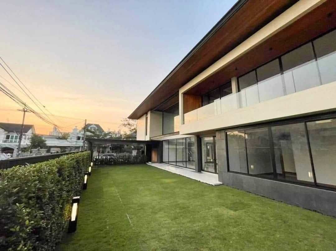 北榄府 | 邦纳区 Evergreen Bangna KM.5独栋别墅出售/出租 4卧5卫610平方米 租金250,000泰铢/月 售价37,500,000泰铢