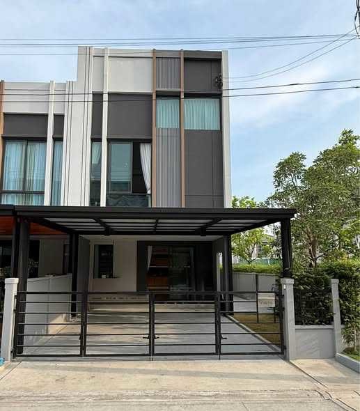 北榄府 邦披县 | Pleno Sukhumvit–Bangna 4联排别墅出租 3卧3卫168平方米 租金63,000泰铢/月