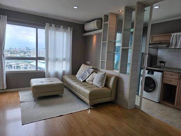曼谷 宣銮区 | Lumpini Place Srinakarin–Huamak Station公寓出租 2卧2卫57平方米 租金24,000泰铢/月