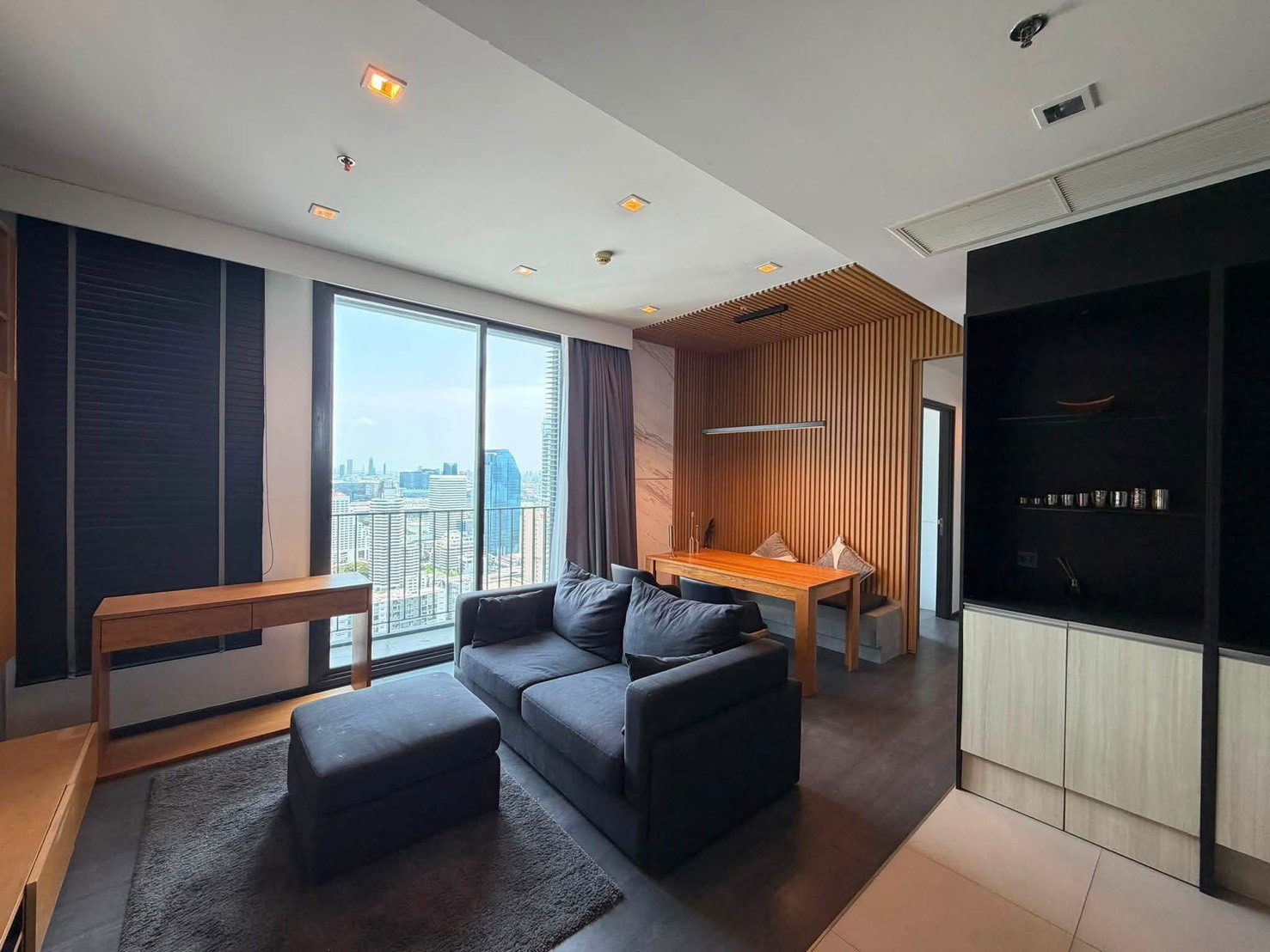 曼谷 瓦他那区 | EDGE Sukhumvit 23公寓出租/出售 2卧2卫62.92平方米 租金50,000泰铢/月｜售价14,700,000泰铢