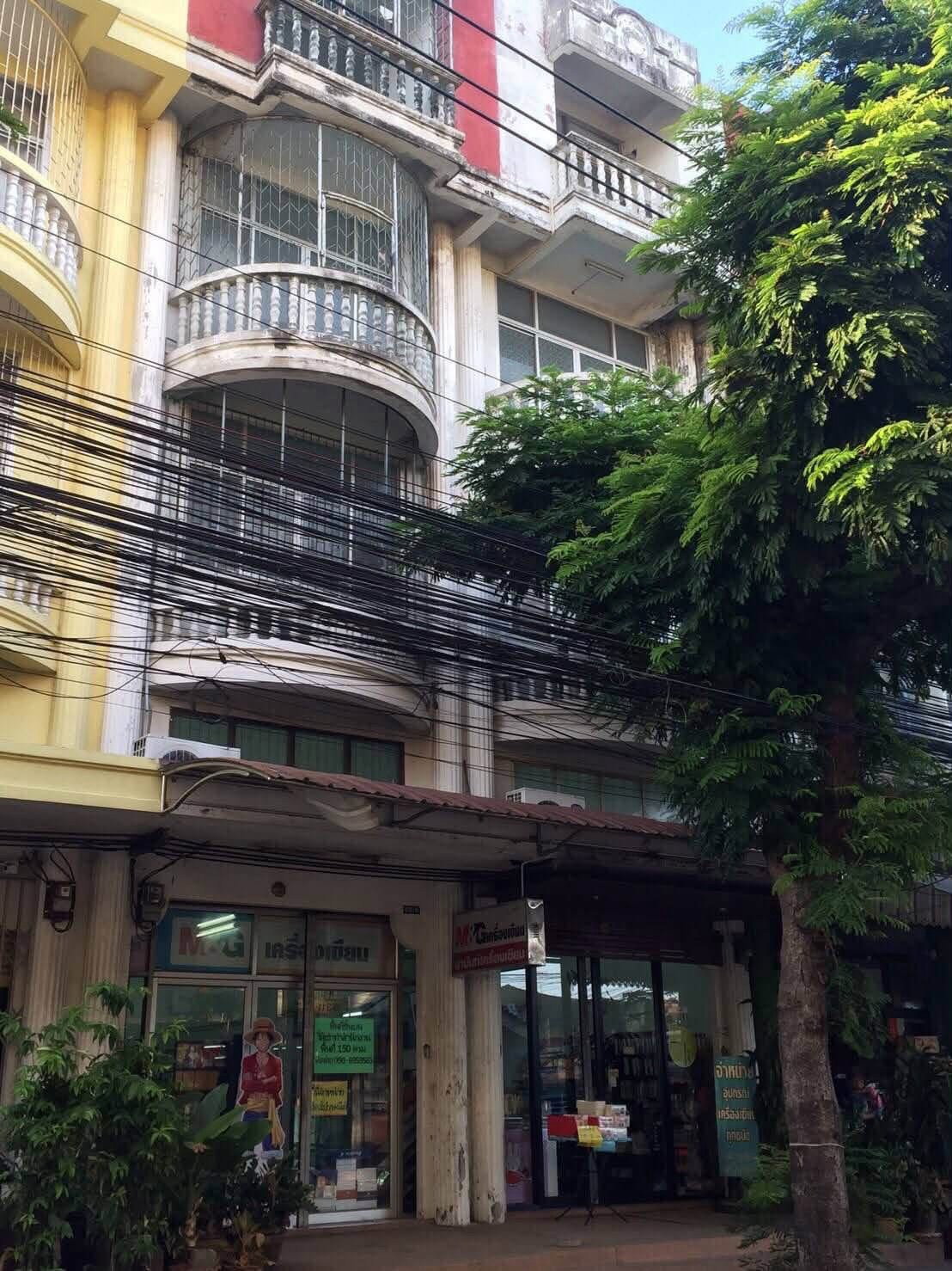 曼谷 帕卡农区 | Sukhumvit 101四层商住楼出租 150平方米 租金20,000泰铢/月 可办理公司注册 接受养宠物