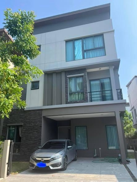 曼谷 沙攀松区| Baan Klang Mueng THE EDITION Rama 9–Krungthep Kreetha联排别墅出租 4卧4卫218平方米 租金59,000泰铢/月 可养宠物