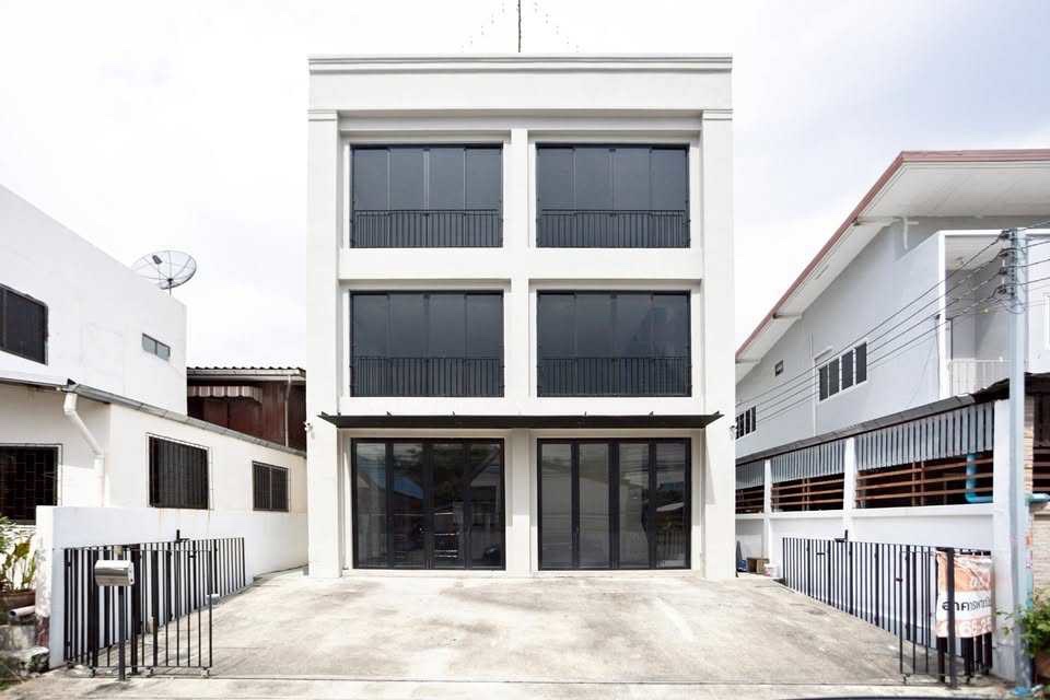 曼谷 邦纳区 | Bangna-Trad Soi 13 Home Office/Warehouse出租 288平方米 租金119,000泰铢/月