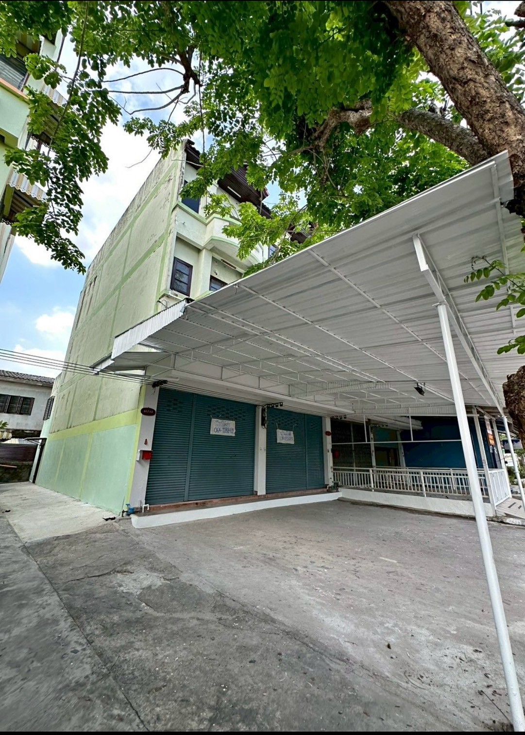 曼谷 邦坤天区 | Khlong Khwang–Bang Bon 5–Bang Bon 3商用楼出租 4层2联排约40平方哇 租金30,000泰铢/月