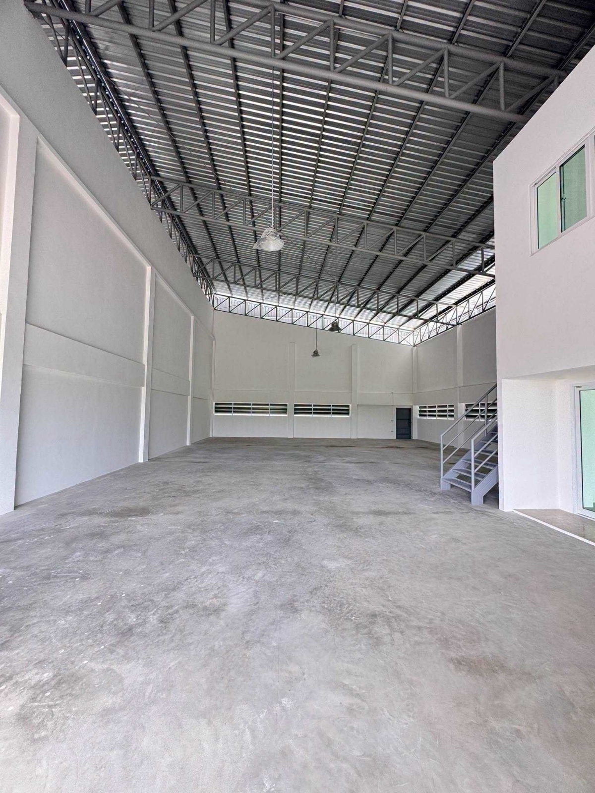 北榄府 邦博县 | 新建仓库/厂房+办公室出租 320平方米 租金50,000泰铢/月