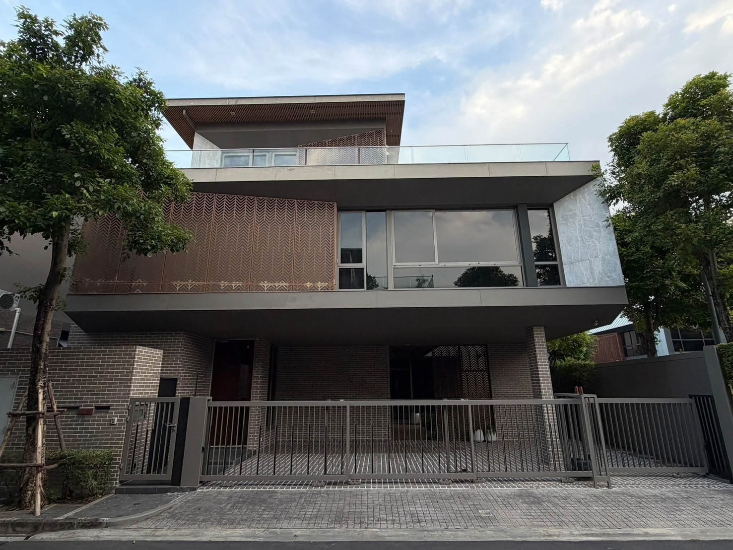曼谷 萱銮区 | Artale Phatthanakan–Thonglor豪宅出租/出售 525平方米 租金380,000泰铢/月起 | 售价65,000,000泰铢