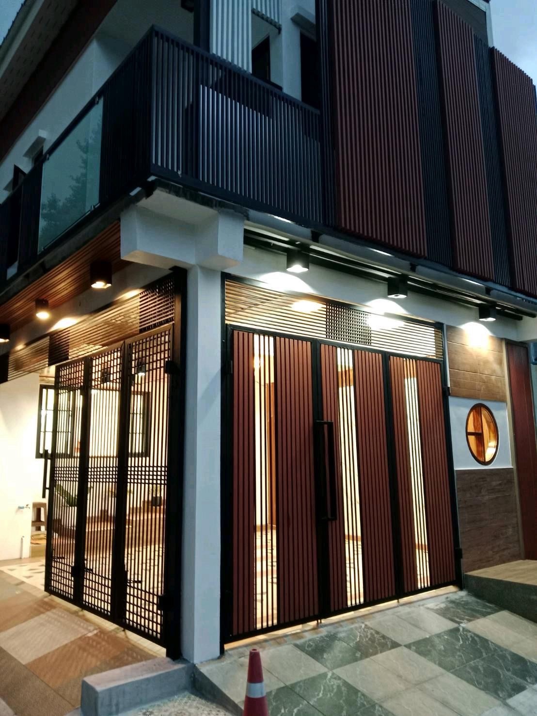 曼谷 帕卡农区 | Sukhumvit 68联排别墅出租 5卧4卫190平方米 租金45,000–70,000泰铢/月
