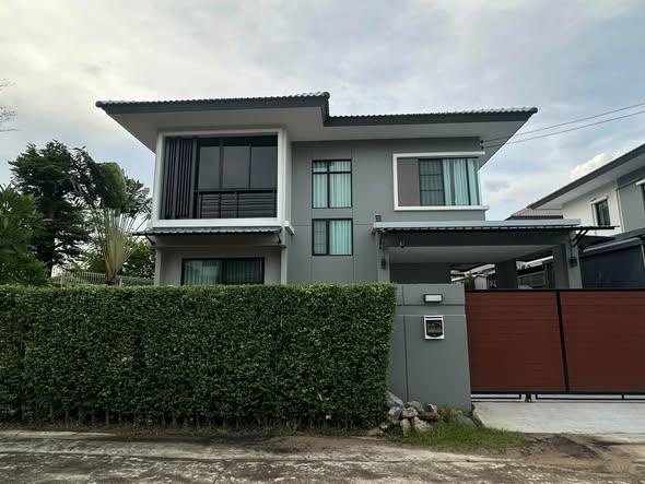 曼谷 邦纳区 | Delight Bangna–Srinakarin全新翻修独栋别墅出租 155平方米 租金45,000泰铢/月