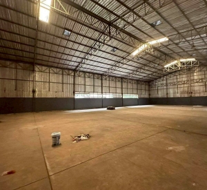 大城府 | 靠Bang Pa-in Bang Na高速公路 仓库出租 2座 1,200平米/座 每平米100泰铢/月 | 出售10莱 500万泰铢/莱