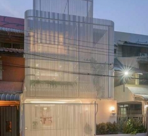 瓦他那区 | Pridi-Ekamai 联排别墅出售 4卧 250平米 1590万泰铢