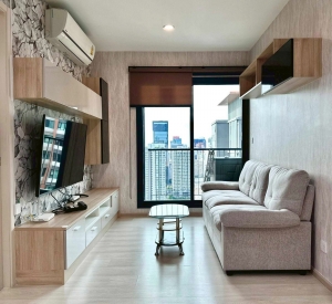 辉煌区 | Life Asoke 公寓出租 2卧 55平米 33,000泰铢/月