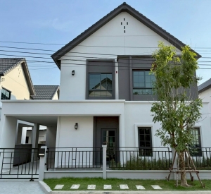 北榄府 | Centro Bangna（2期）独栋别墅出租/售 4卧 250平米 出租120,000泰铢/月，出售1290万泰铢