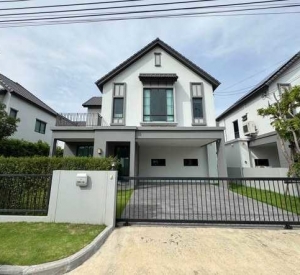 拉甲邦区 | Saransiri Ramkhamhaeng 独栋别墅出租/售 3卧 184平米 出租70,000泰铢/月，出售1090万泰铢