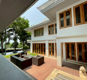 春武里府 | 芭提雅北部海滩豪华别墅出租/出售 5卧 426平米 出租350,000泰铢/月，出售2.4亿泰铢