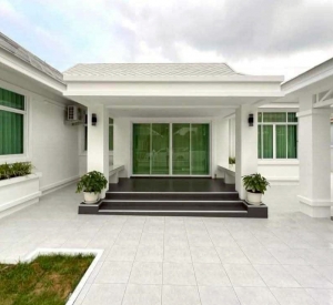 春武里府 | Eastiny Park 2 独栋别墅出租 3卧 400平米 50,000泰铢/月