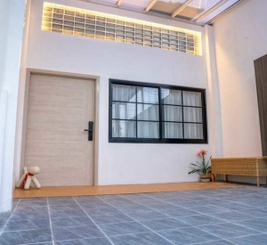 瓦他那区 | Pridi Banomyong巷 联排别墅出租 3卧 160平米 65,000泰铢/月（可养宠物）