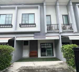 北榄府 | Britania Mega Town Bangna 联排别墅出售 2卧 100平米 385万泰铢