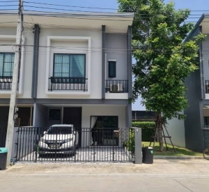 北榄府 | Britania Mega Town Bangna 联排别墅出售 3卧 110平米 329万泰铢