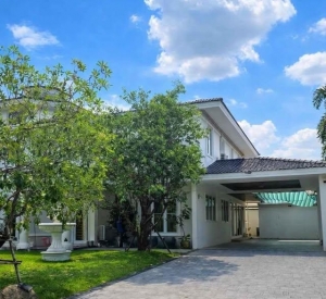 曼甲必区 | Baan Ladprao 2 Exclusive Rescidence 独栋别墅出租 4卧 490平米 120,000泰铢/月（可注册公司）